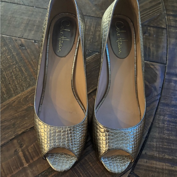 Cole Haan Women's Gold Metallic Peep Toe Heels - Picture 12 of 12